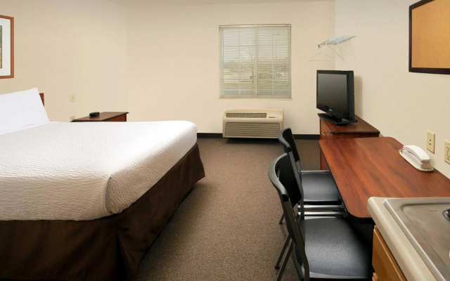 photo 3 of WoodSpring Suites Jacksonville Beach Blvd