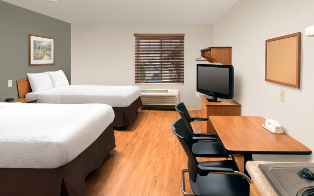photo 3 of Studio 6 Extended Stay Cincinnati Sharonville OH