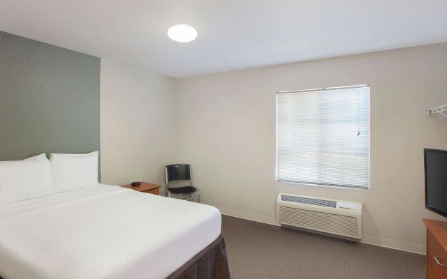 photo 3 of WoodSpring Suites Jacksonville Southeast