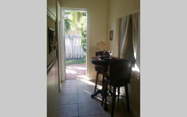 photo 4 of Vega's House