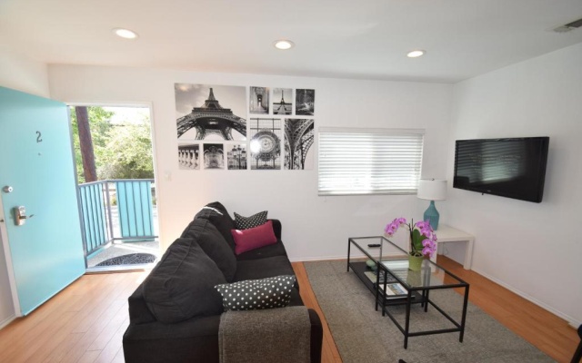 photo 3 of Venice Beach Apartments Monthly rents