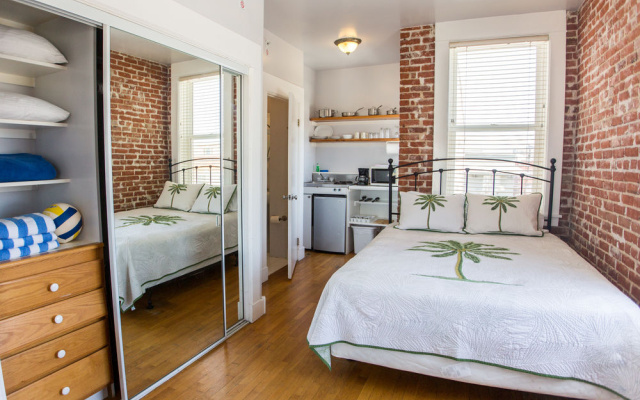 photo 3 of Venice Beach Suites Hotel