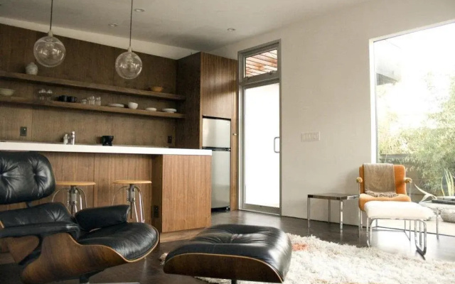 photo 3 of Venice Place - 1 BR Contemporary Guest House 100% Solar Border with Santa Monica
