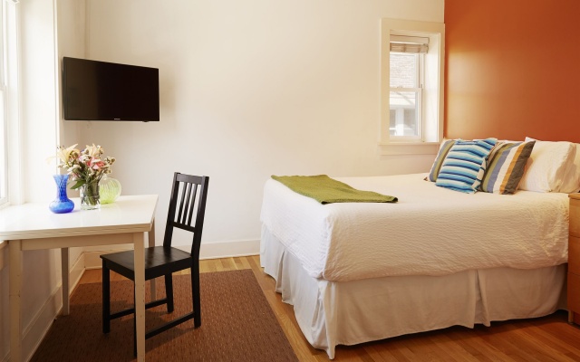 photo 4 of Venice Suites