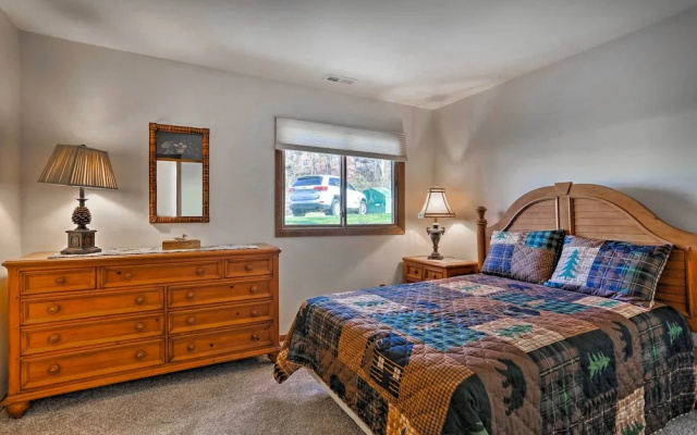 photo 2 of Vernon Township Condo Near Golfing + Skiing!