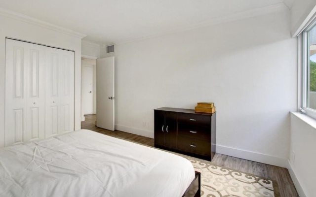 photo 2 of Vibrant 1BR in Coconut Grove by Sonder
