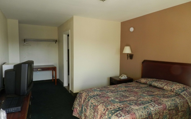 photo 4 of Viking Motel