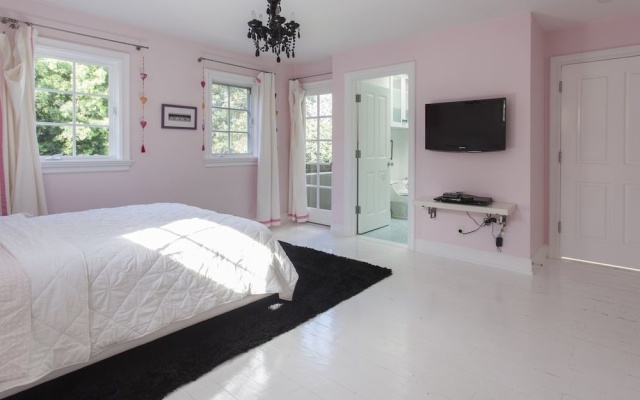 photo 4 of Villa Aileen - Contemporary Family Home