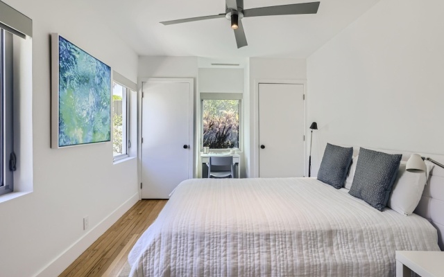 photo 2 of Villa Ardmore, 3 Bedrooms, 3.5 Baths, Pool
