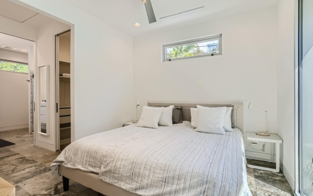 photo 5 of Villa Ardmore, 3 Bedrooms, 3.5 Baths, Pool