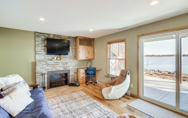 photo 4 of Villa on Lake Darling: Fire Pit, Deck & Bbq!