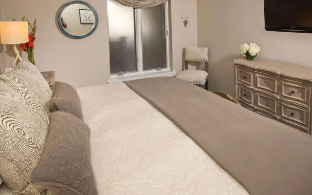 photo 3 of Village Center 2Br