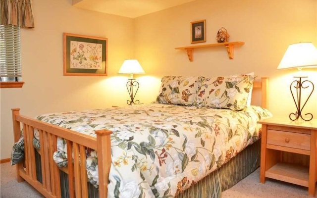 photo 2 of Village Point 202