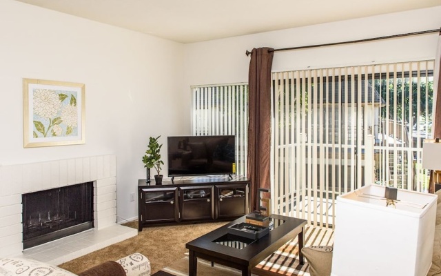 photo 4 of Visalia Apartment #873932 by RedAwning
