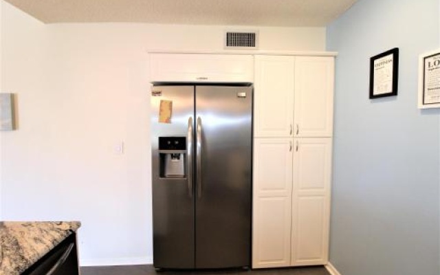 photo 3 of Vista Verde East 2-212 Two-bedroom Apartment