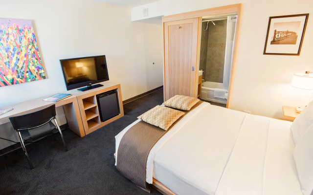 photo 4 of Vive Hotel Waikiki