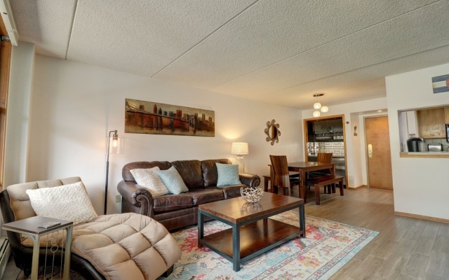 photo 4 of Vs348 Village Square 1 Br 1 Ba 1 Bedroom Condo by RedAwning