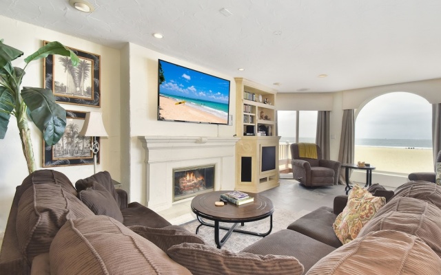 photo 2 of W Ocean Front 68263 by RedAwning
