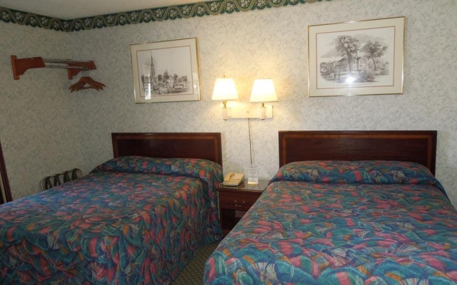 photo 3 of Wagon Wheel Inn
