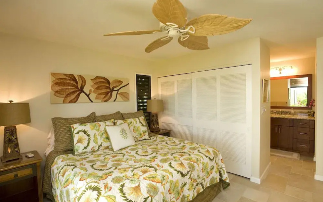 photo 2 of Wailea Ekolu #303