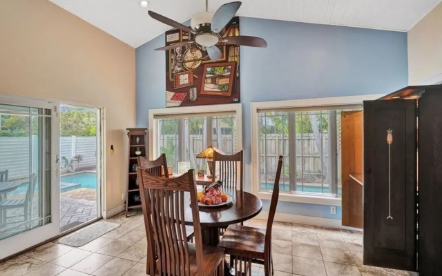 photo 5 of Walk To Las Olas Blvd-heated Private Pool/hot Tub 2 Bedroom Home by Redawning