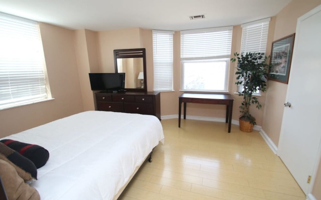 photo 4 of Walnut Plaza by Renaissance Properties