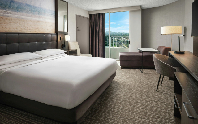 photo 5 of Warner Center Marriott Woodland Hills