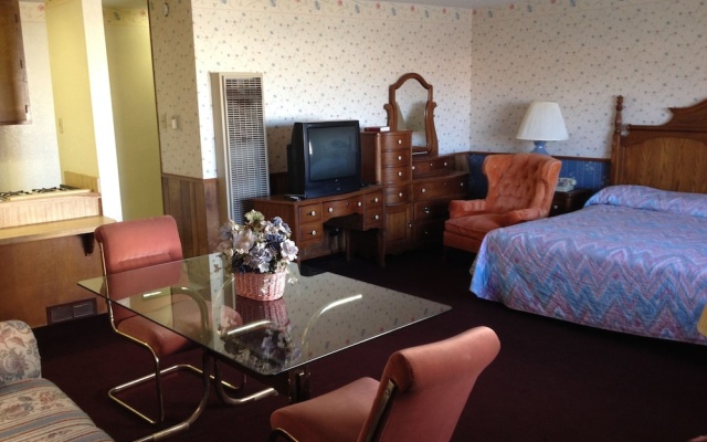 photo 5 of Warrick Plaza Inn
