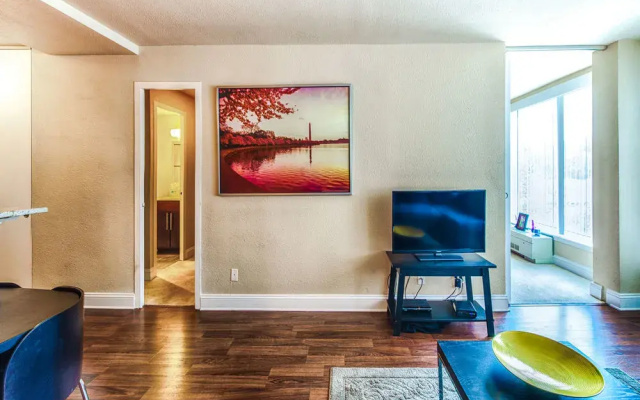 photo 2 of The View Apartment