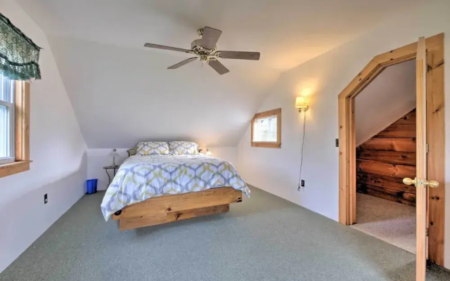 photo 5 of Waterfront Cottage - 17 Mi to Acadia Ntnl Pk!