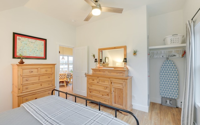 photo 4 of Waterfront Deer Isle Apartment w/ Fire Pit