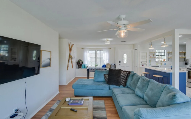 photo 5 of Waterfront Granbury Home: Easy Lake Access!