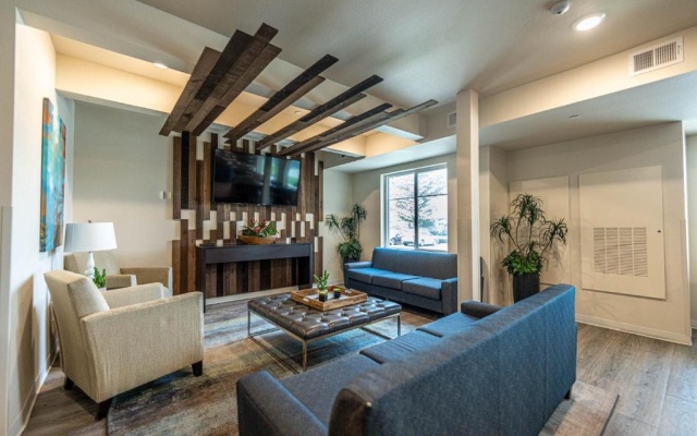 photo 3 of Soka Suites Dallas - Las Colinas