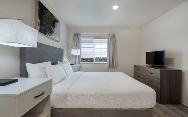 photo 4 of Soka Suites Dallas - Las Colinas