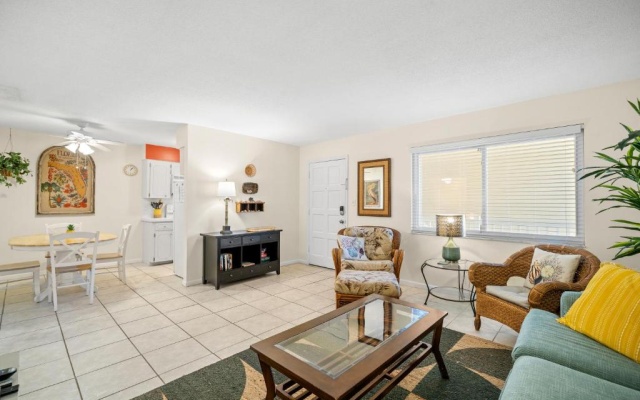 photo 3 of Waves 18, 2 Bedroom, Pool View, Heated Pool, Bbq, Wifi, Sleeps 6