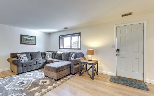 photo 2 of Waynesville Studio Suite < 1 Mi to Downtown!