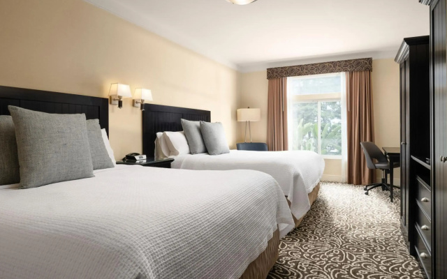 photo 4 of West Inn & Suites