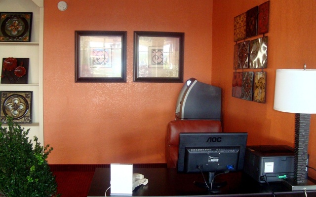 photo 2 of Westgate Inn & Suites