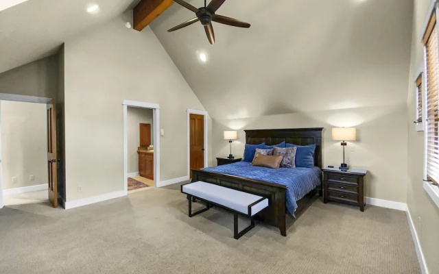 photo 2 of Westridge Chalet 4 Bedroom Townhouse by RedAwning