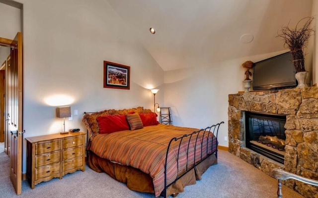 photo 5 of ResortQuest Westridge Lodge