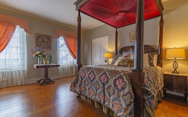 photo 3 of Weymouth Hall B&B