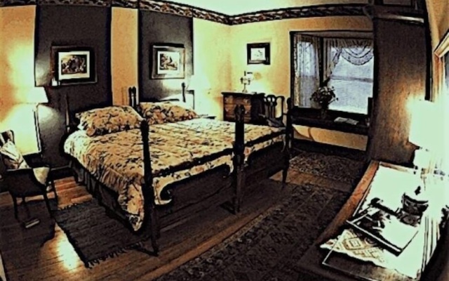 photo 4 of Whistler's Inn Bed & Breakfast