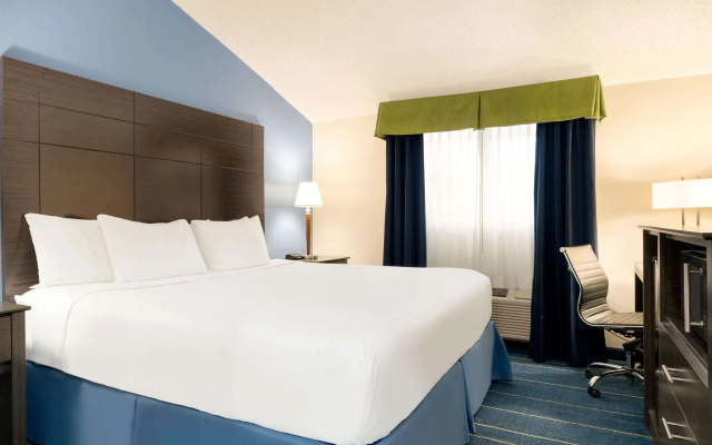 photo 5 of Days Inn by Wyndham Tamworth