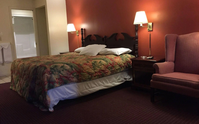 photo 3 of Wildwood Inn Tropical Dome & Theme Suites