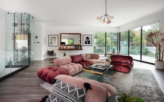 photo 5 of Willow Glen - Hollywood Hills Multi-level Villa With Theater & Pool