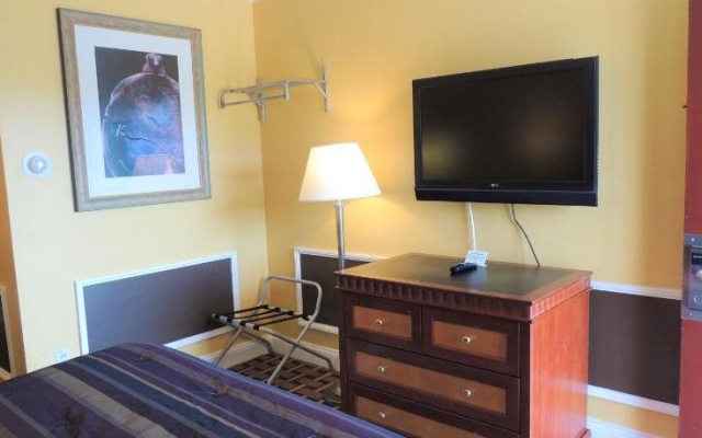 photo 4 of Windsor Motel