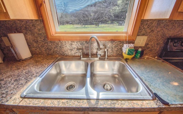 photo 5 of Wine Cup Cabin Rr9122wc