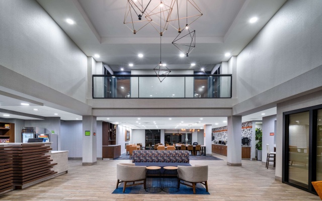 photo 2 of La Quinta Inn & Suites by Wyndham-Albany GA
