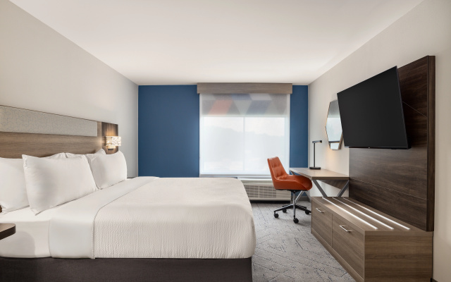 photo 3 of Holiday Inn Express Fayetteville – Fort Bragg by IHG