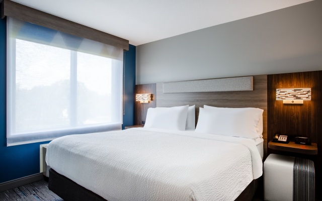 photo 5 of Holiday Inn Express & Suites Bradenton East-Lakewood Ranch by IHG